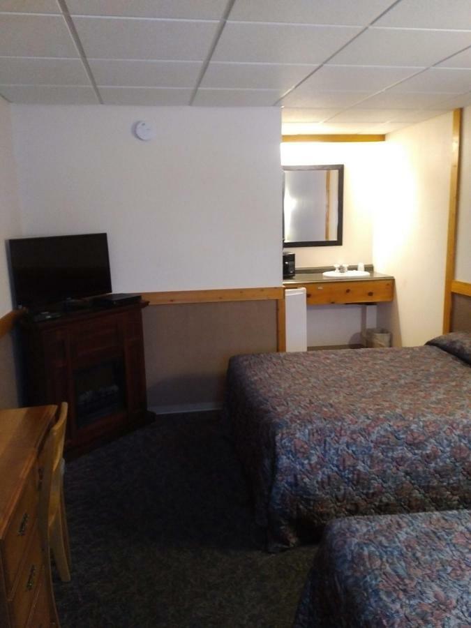Algoma Motel Wawa Esterno foto